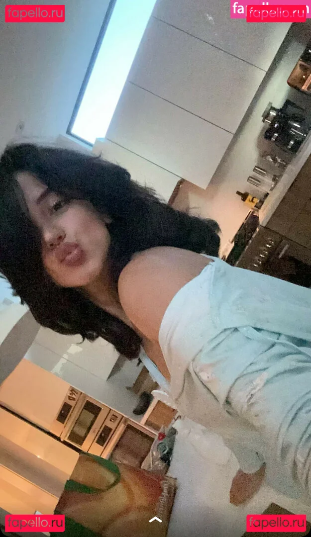 Melody Oz Onlyfans Photo Gallery 