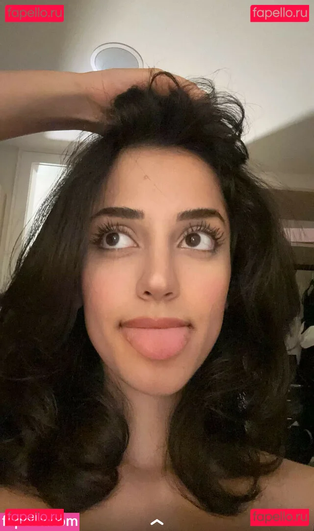 Melody Oz Onlyfans Photo Gallery 