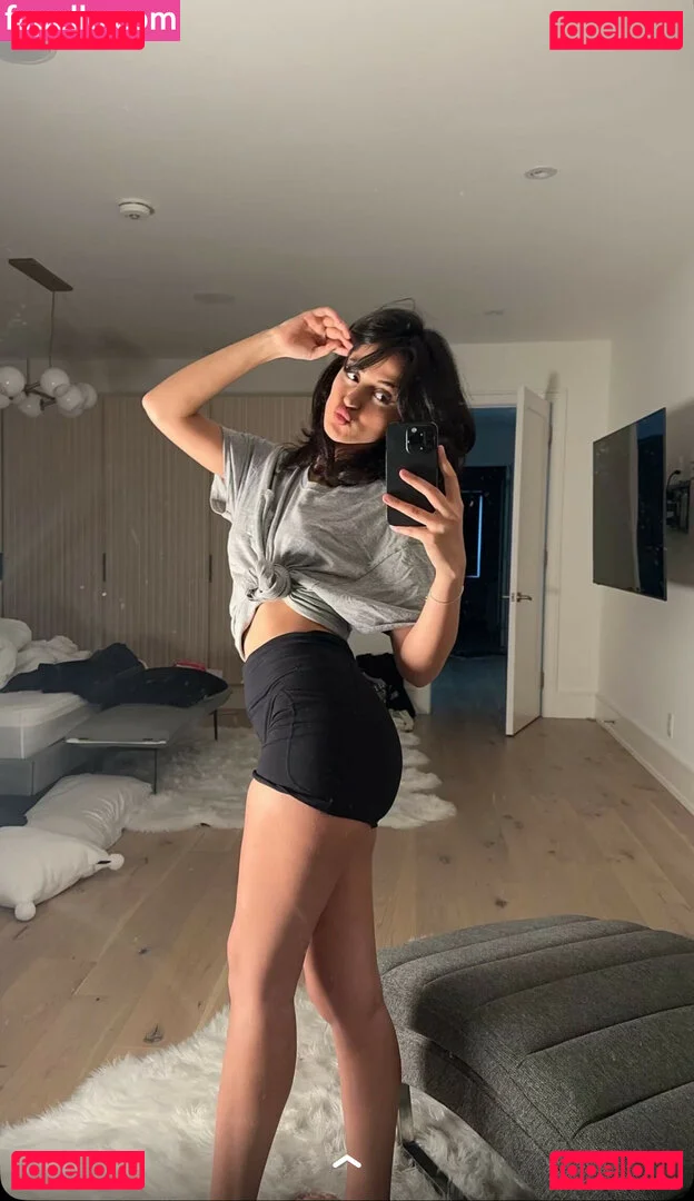 Melody Oz Onlyfans Photo Gallery 