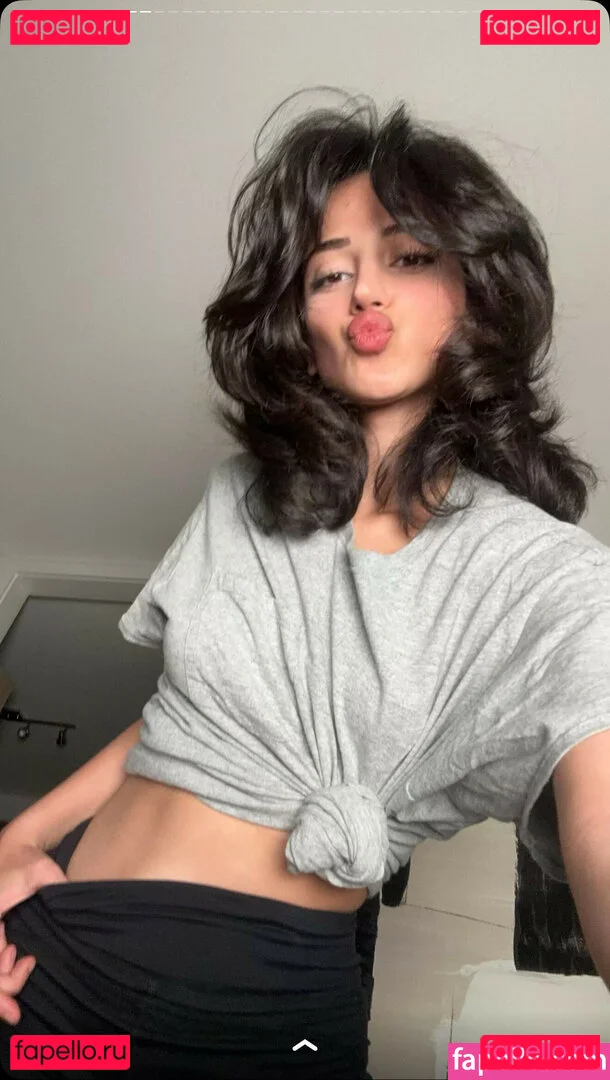 Melody Oz Onlyfans Photo Gallery 