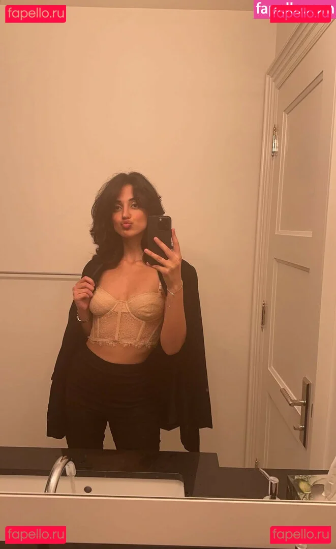 Melody Oz Onlyfans Photo Gallery 