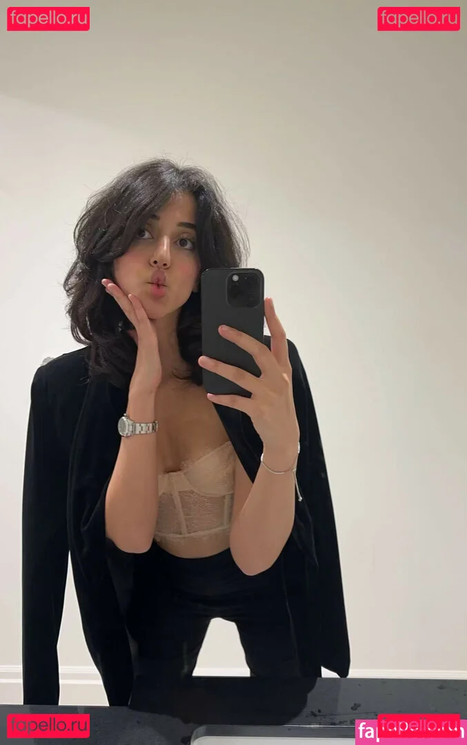 Melody Oz Onlyfans Photo Gallery 