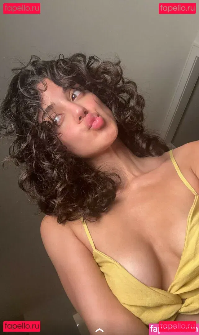 Melody Oz Onlyfans Photo Gallery 