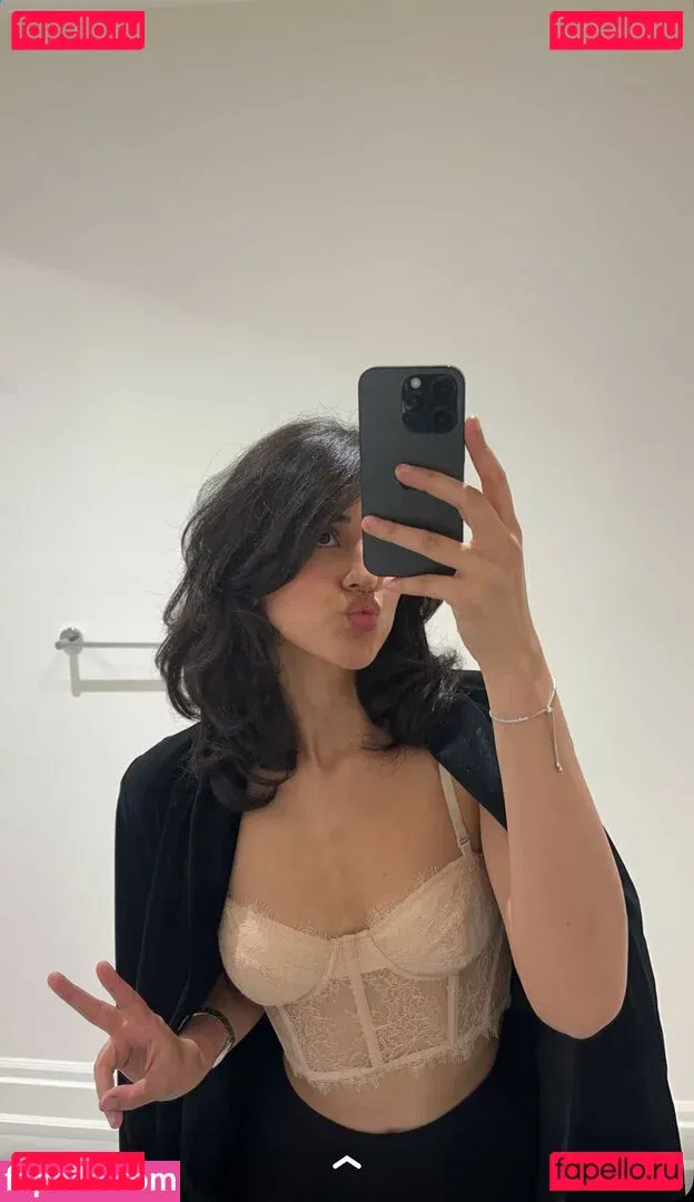 Melody Oz Onlyfans Photo Gallery 