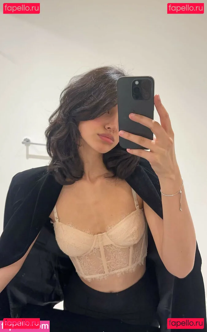 Melody Oz Onlyfans Photo Gallery 