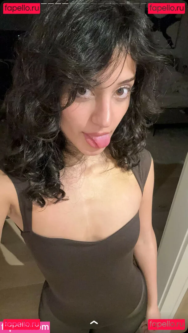 Melody Oz Onlyfans Photo Gallery 