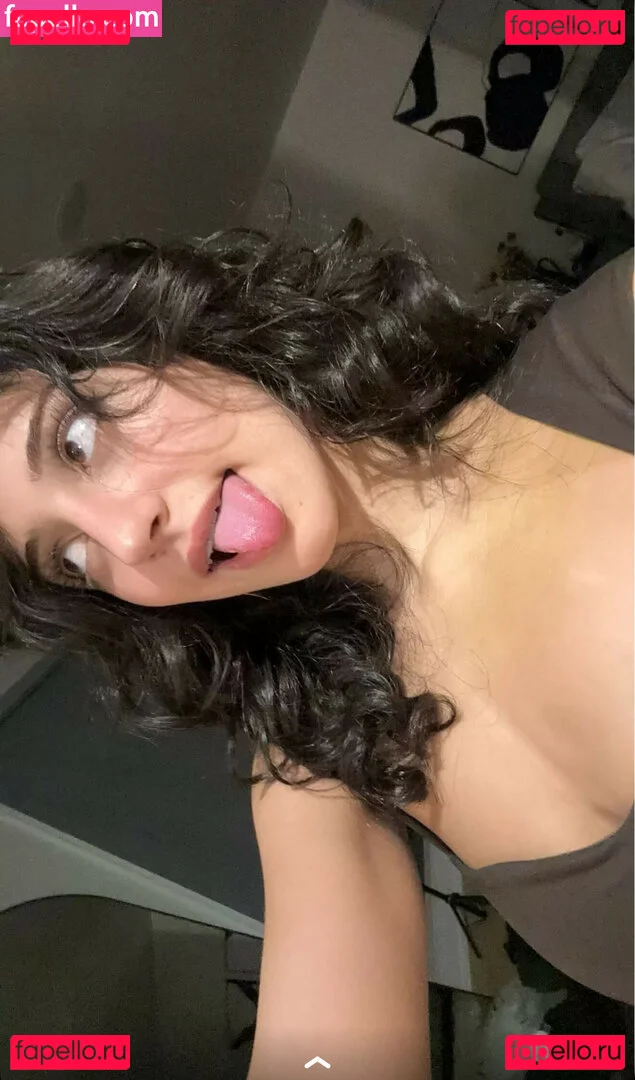 Melody Oz Onlyfans Photo Gallery 