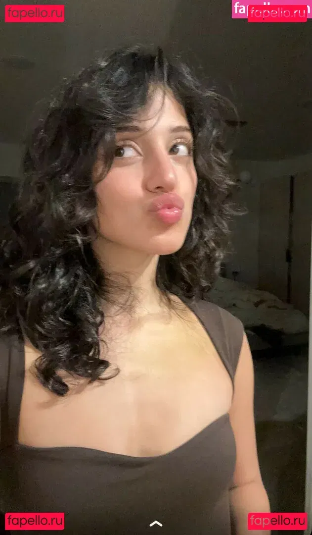 Melody Oz Onlyfans Photo Gallery 