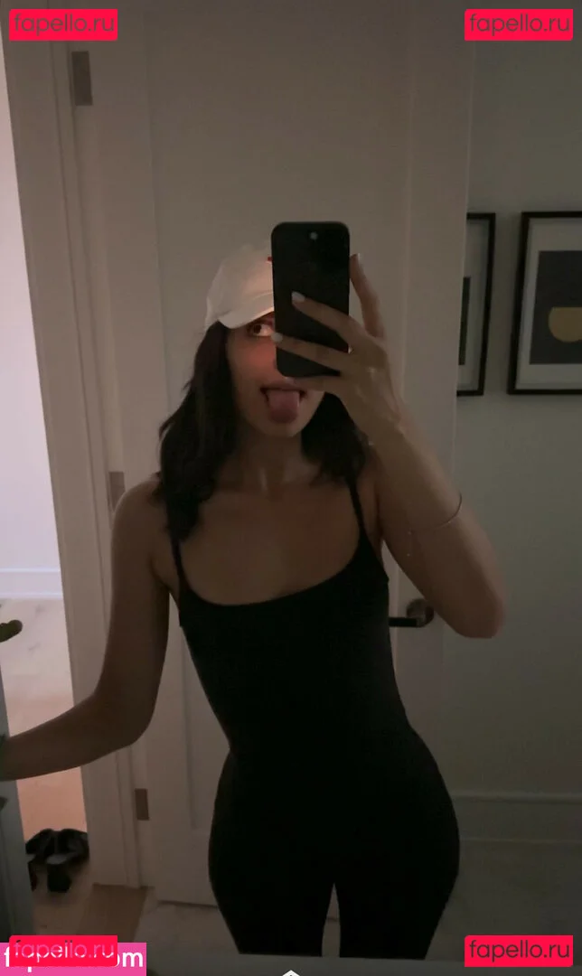 Melody Oz Onlyfans Photo Gallery 