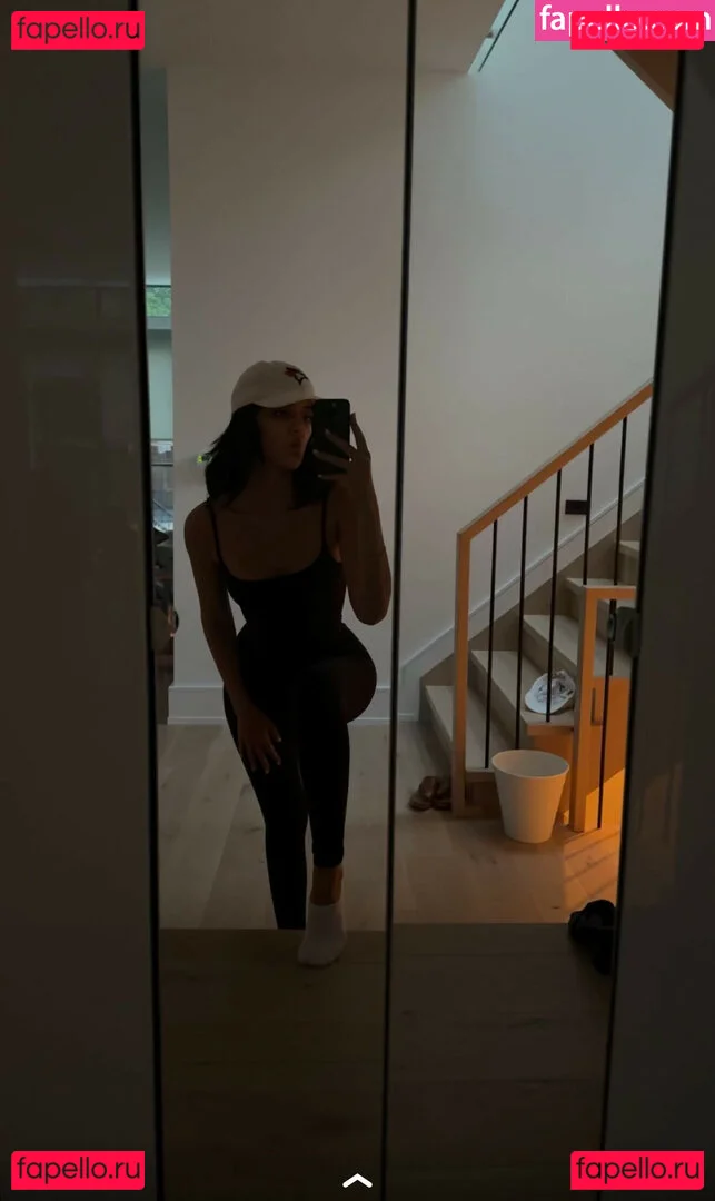 Melody Oz Onlyfans Photo Gallery 