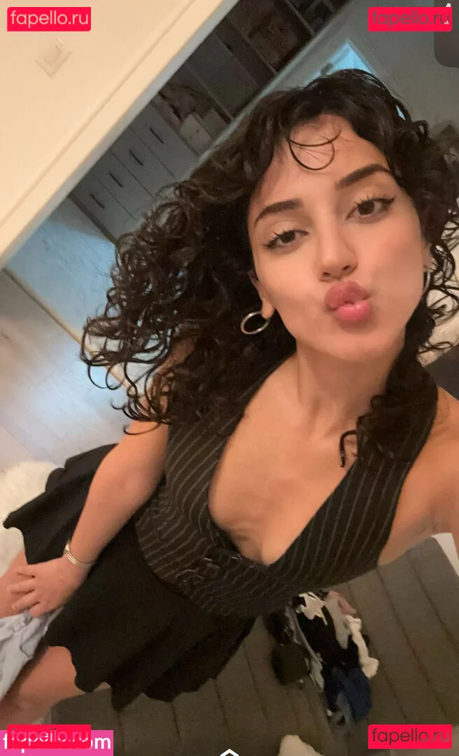 Melody Oz Onlyfans Photo Gallery 