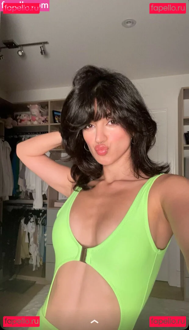 Melody Oz Onlyfans Photo Gallery 