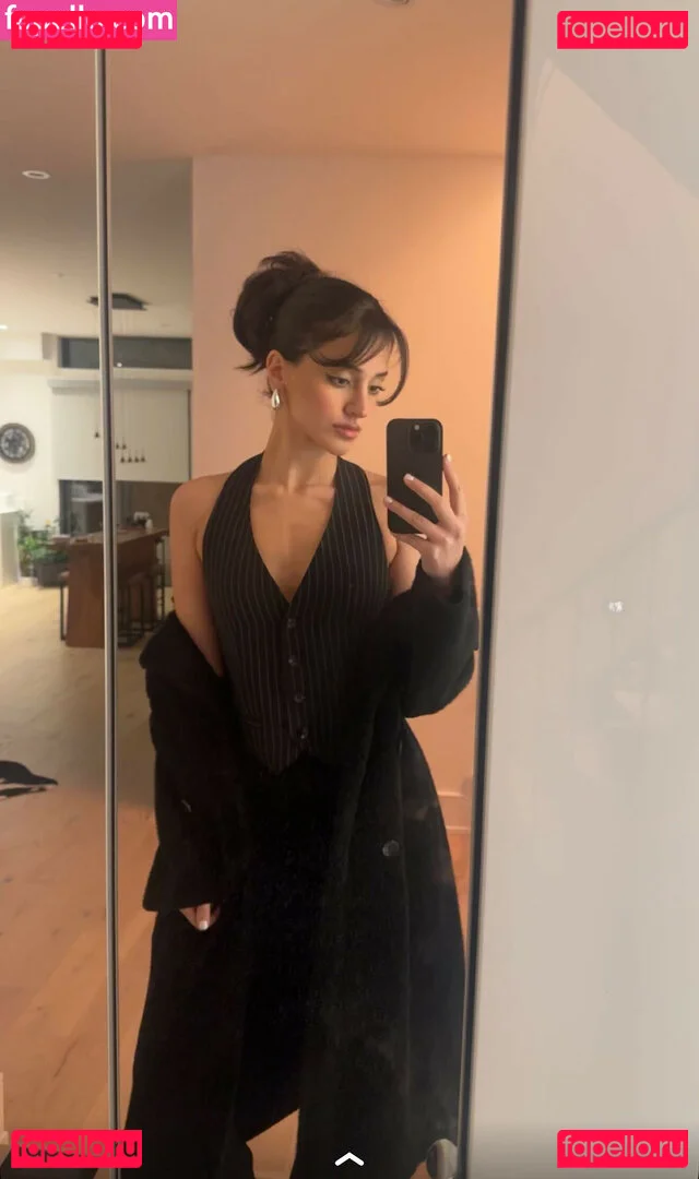 Melody Oz Onlyfans Photo Gallery 