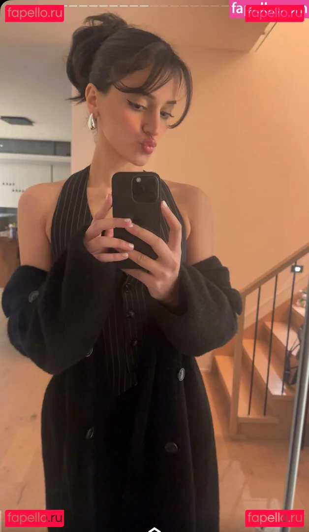 Melody Oz Onlyfans Photo Gallery 