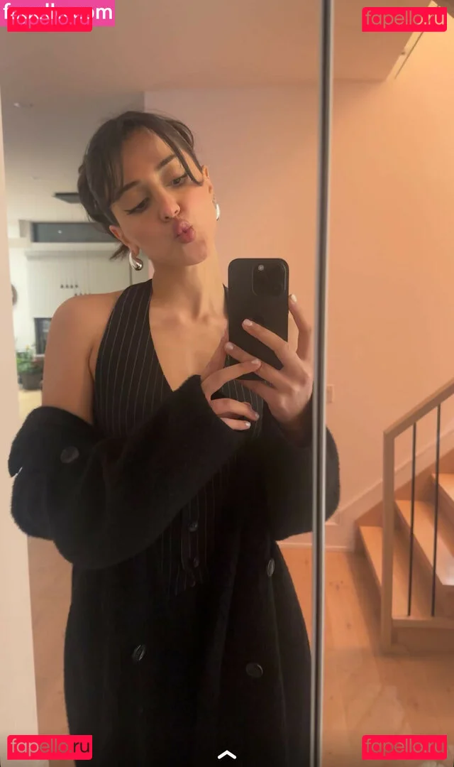 Melody Oz Onlyfans Photo Gallery 