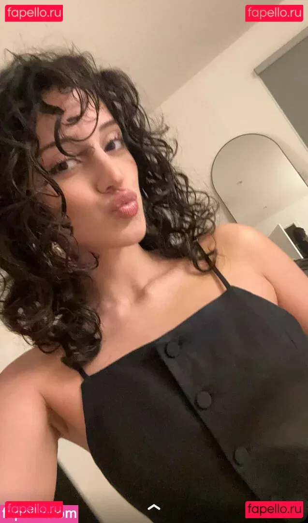 Melody Oz Onlyfans Photo Gallery 