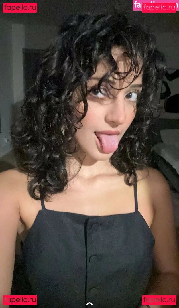 Melody Oz Onlyfans Photo Gallery 