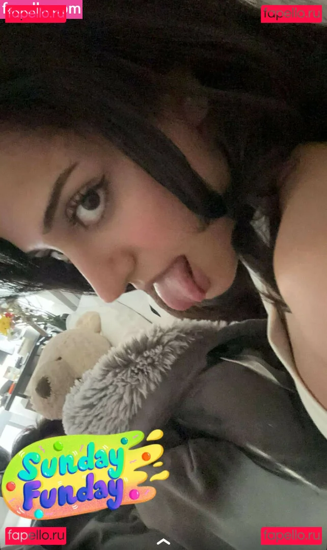 Melody Oz Onlyfans Photo Gallery 