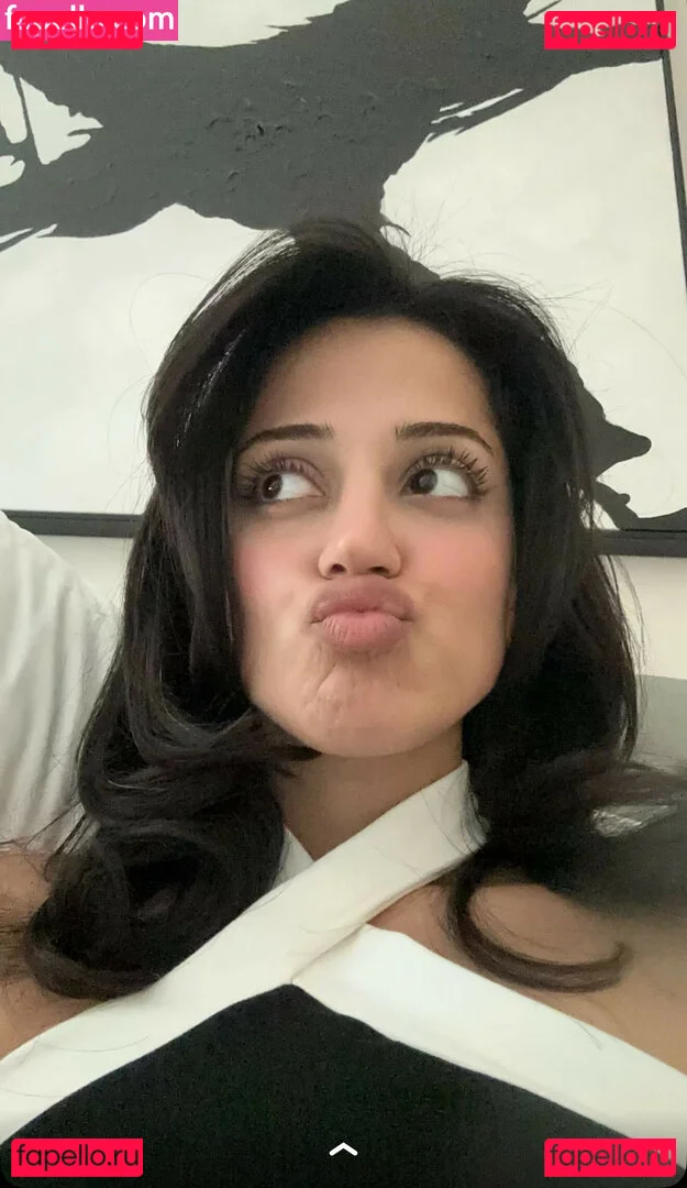 Melody Oz Onlyfans Photo Gallery 