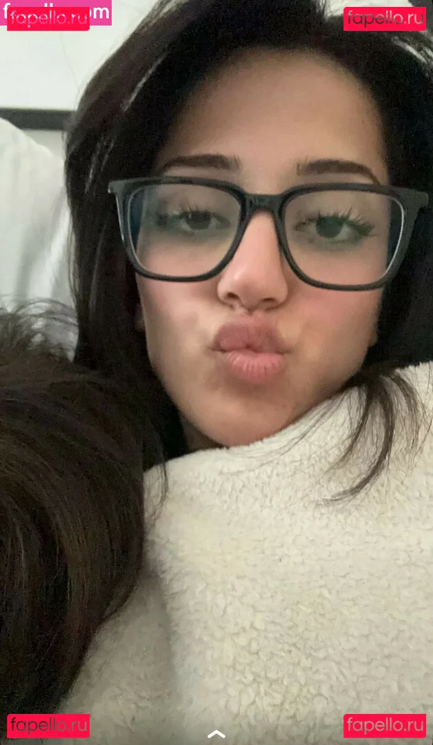 Melody Oz Onlyfans Photo Gallery 