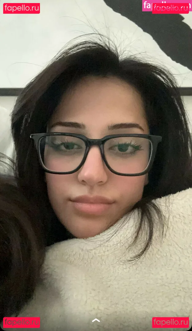 Melody Oz Onlyfans Photo Gallery 