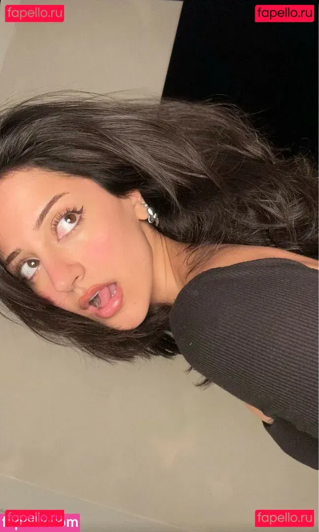 Melody Oz Onlyfans Photo Gallery 