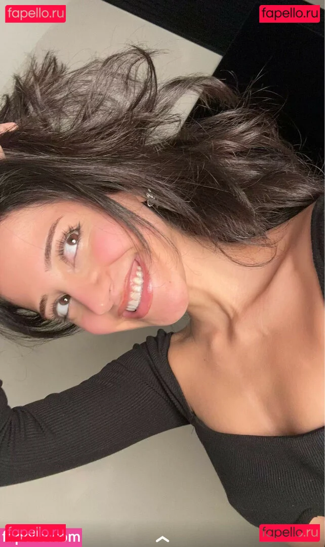 Melody Oz Onlyfans Photo Gallery 