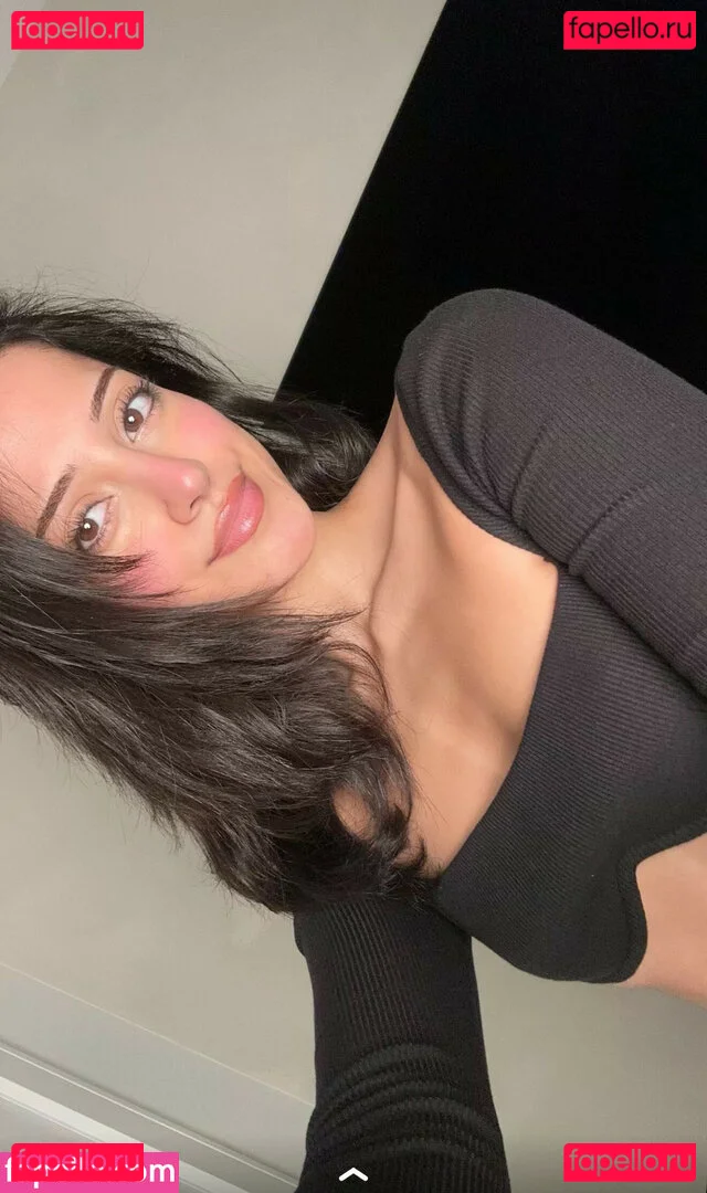 Melody Oz Onlyfans Photo Gallery 