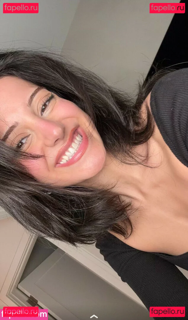 Melody Oz Onlyfans Photo Gallery 