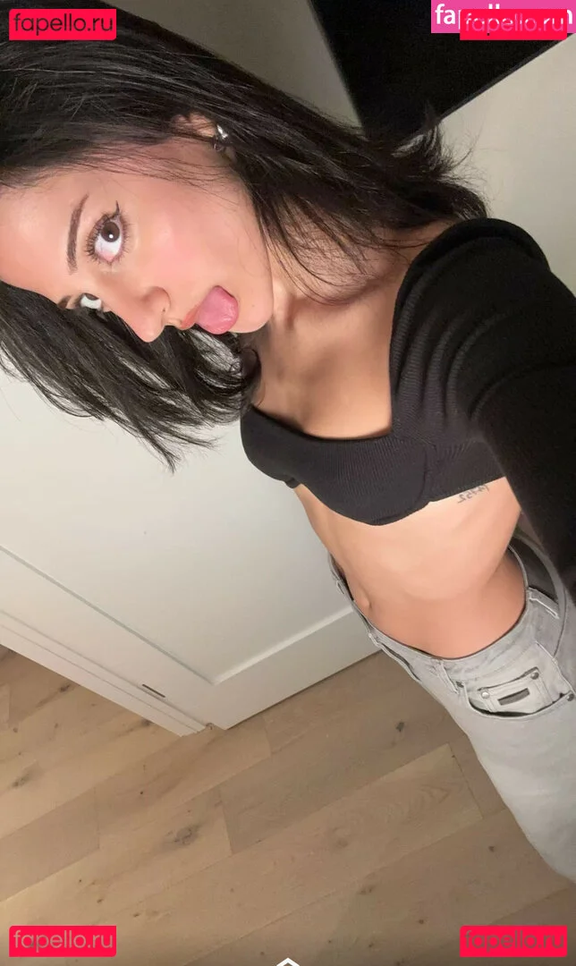 Melody Oz Onlyfans Photo Gallery 
