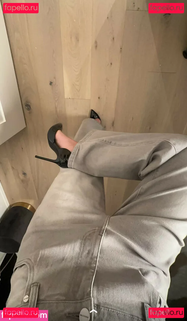 Melody Oz Onlyfans Photo Gallery 