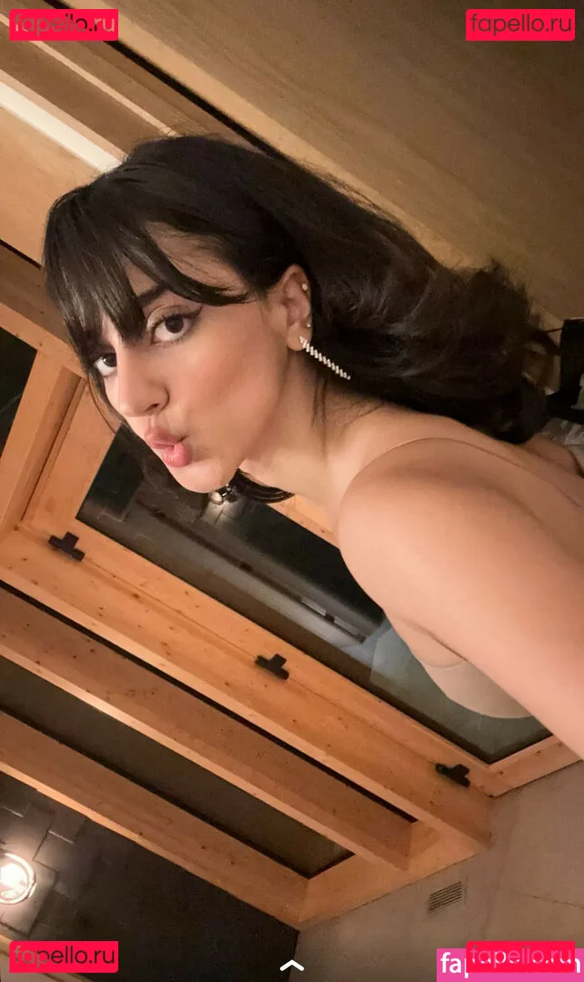 Melody Oz Onlyfans Photo Gallery 