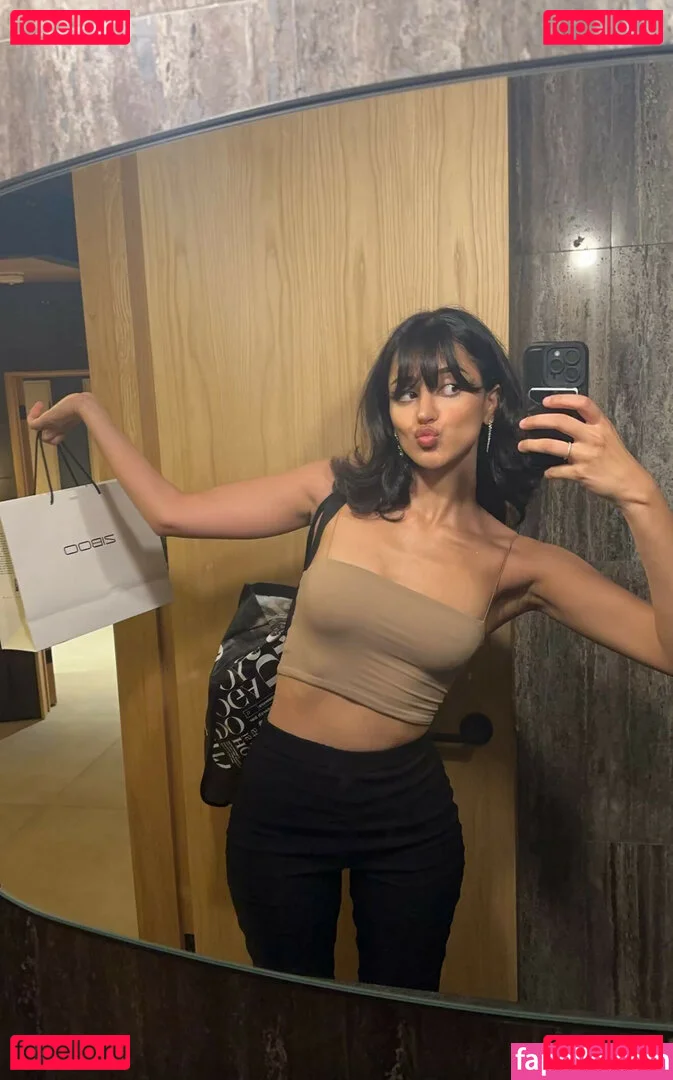 Melody Oz Onlyfans Photo Gallery 