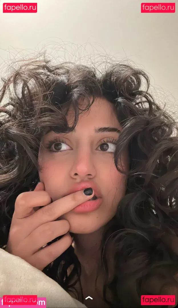 Melody Oz Onlyfans Photo Gallery 