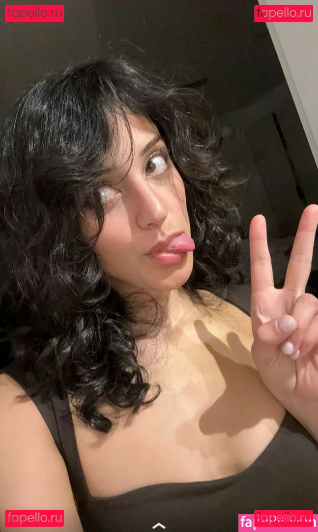 Melody Oz Onlyfans Photo Gallery 