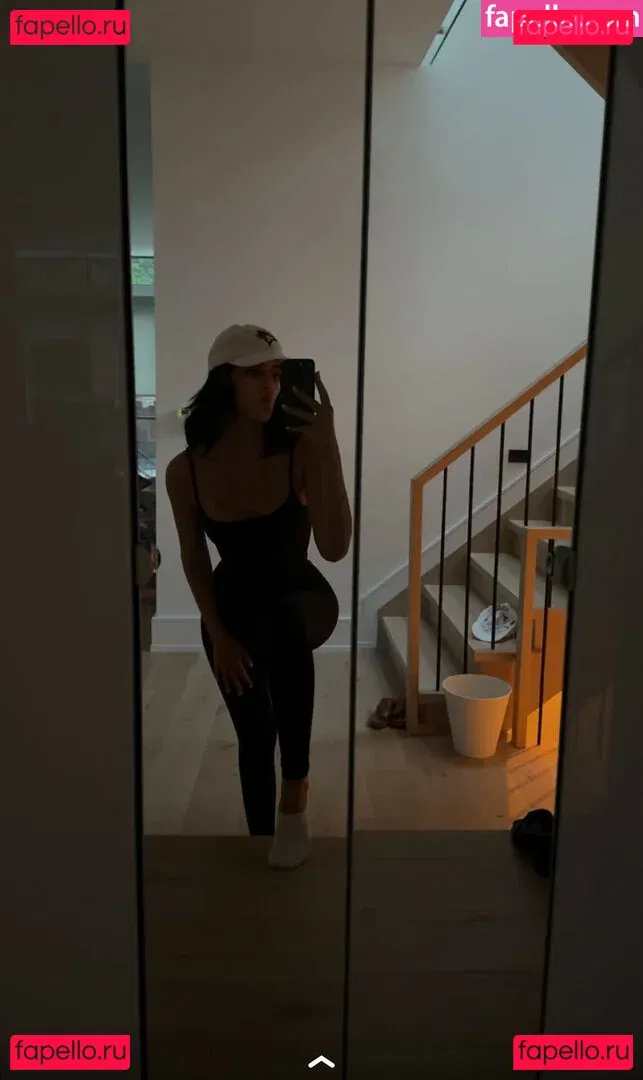 Melody Oz Onlyfans Photo Gallery 