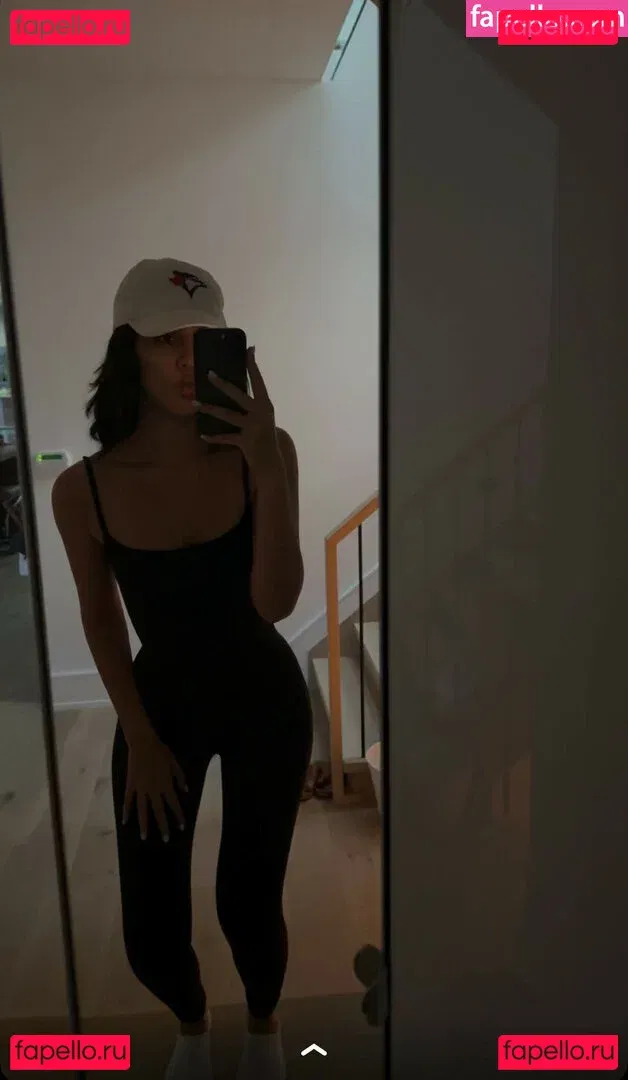 Melody Oz Onlyfans Photo Gallery 