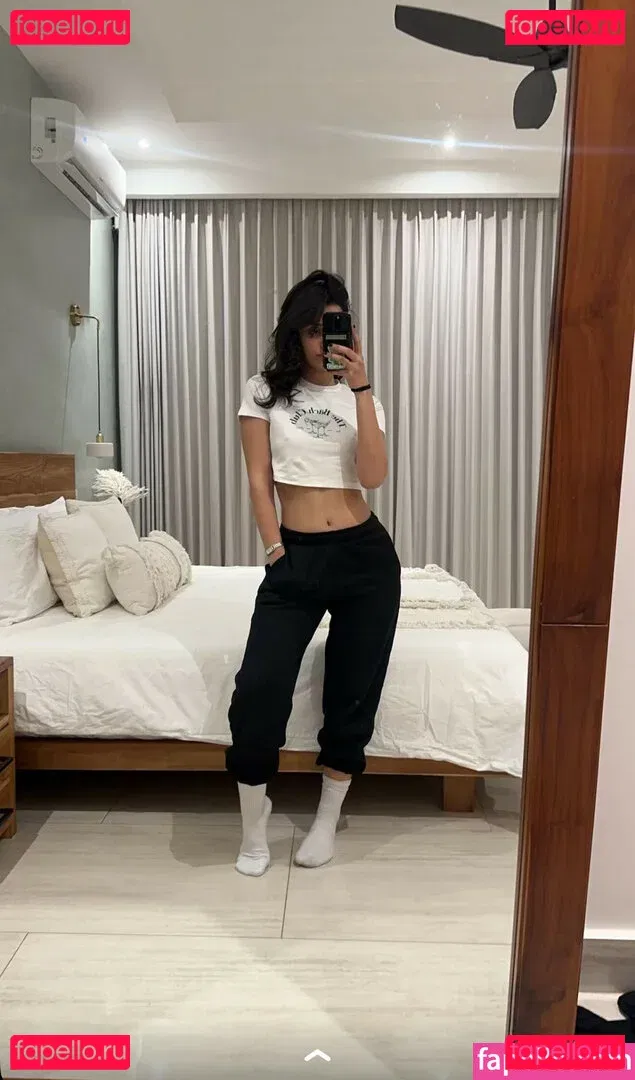 Melody Oz Onlyfans Photo Gallery 