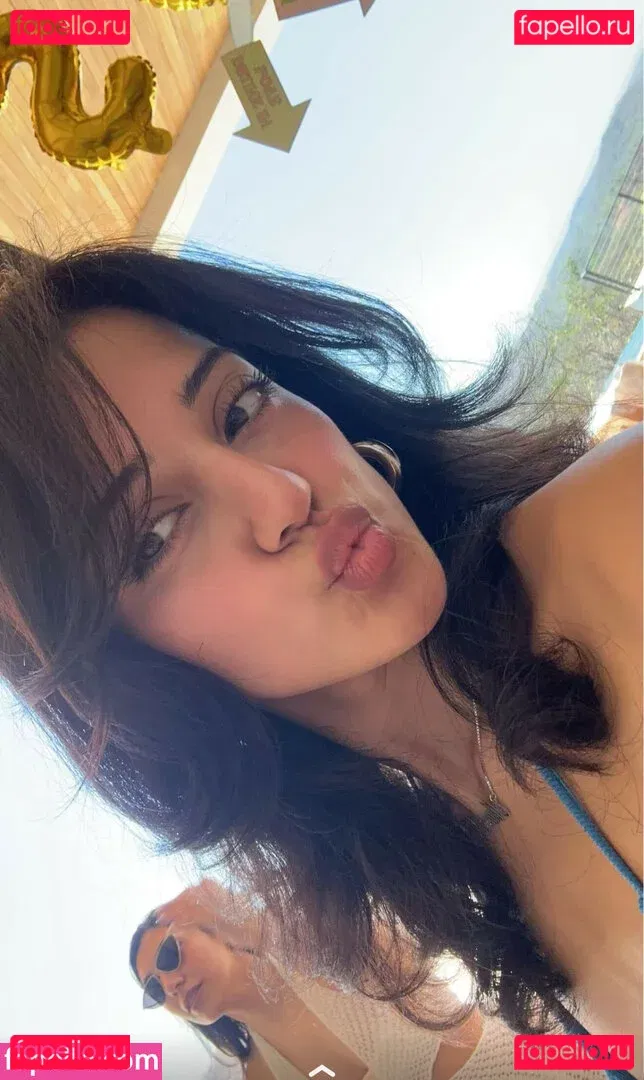 Melody Oz Onlyfans Photo Gallery 