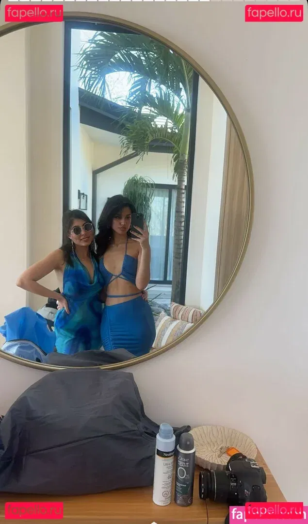 Melody Oz Onlyfans Photo Gallery 