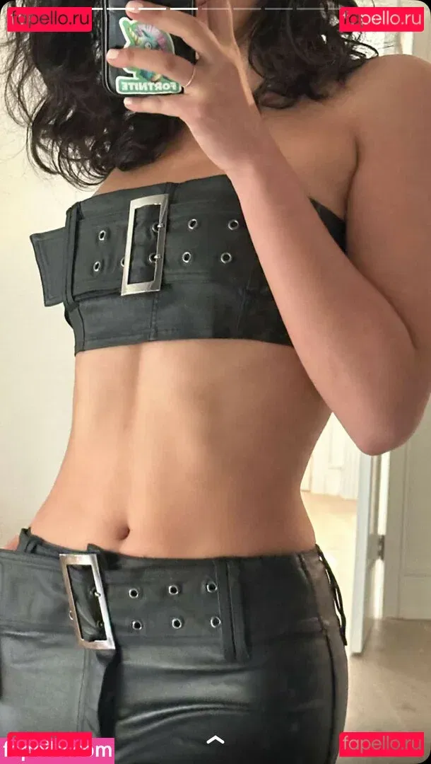 Melody Oz Onlyfans Photo Gallery 