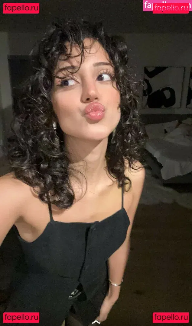 Melody Oz Onlyfans Photo Gallery 