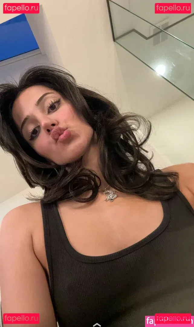 Melody Oz Onlyfans Photo Gallery 