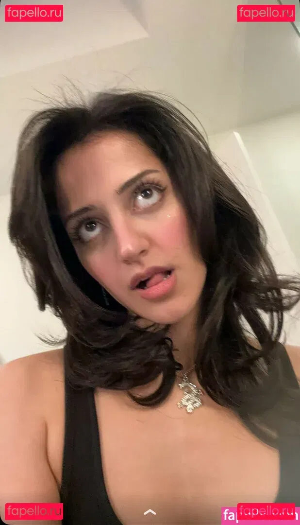 Melody Oz Onlyfans Photo Gallery 