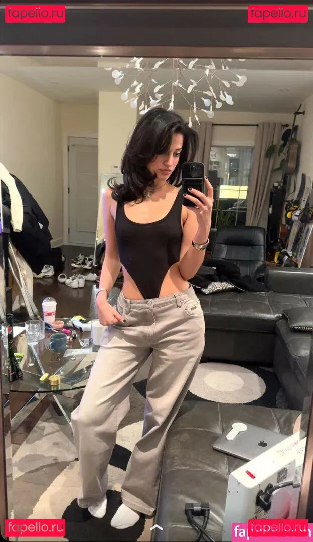 Melody Oz Onlyfans Photo Gallery 