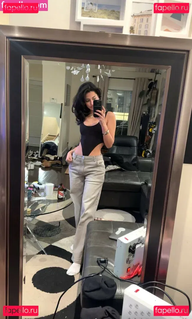 Melody Oz Onlyfans Photo Gallery 