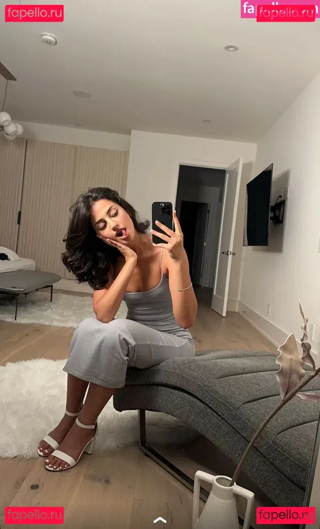 Melody Oz Onlyfans Photo Gallery 