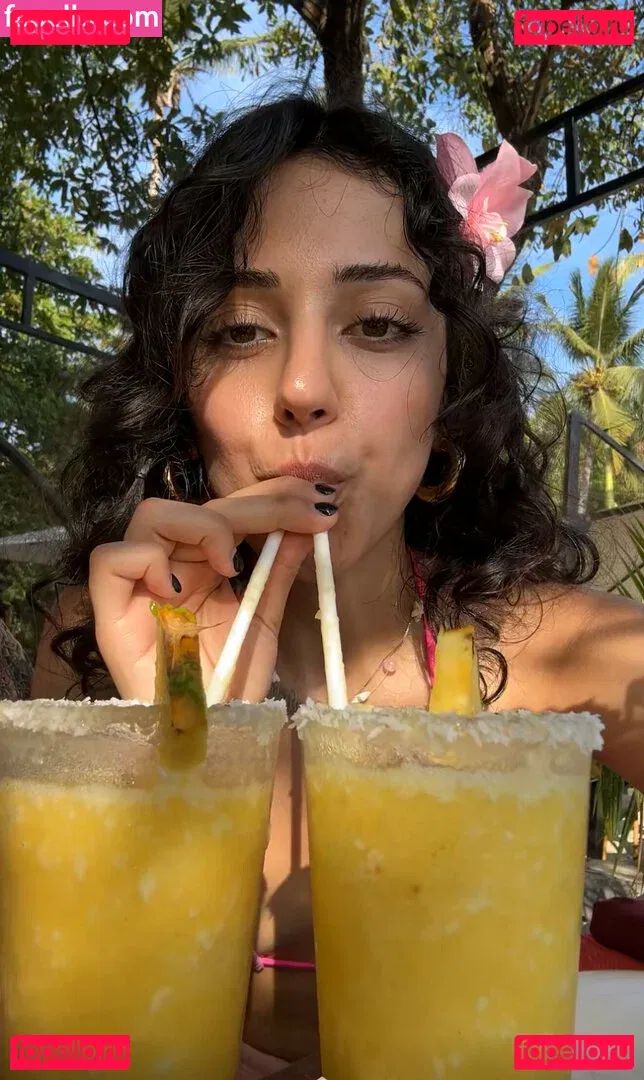 Melody Oz Onlyfans Photo Gallery 