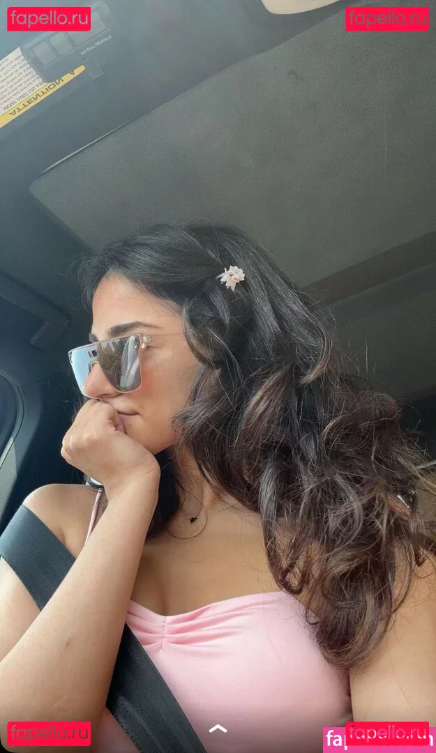 Melody Oz Onlyfans Photo Gallery 