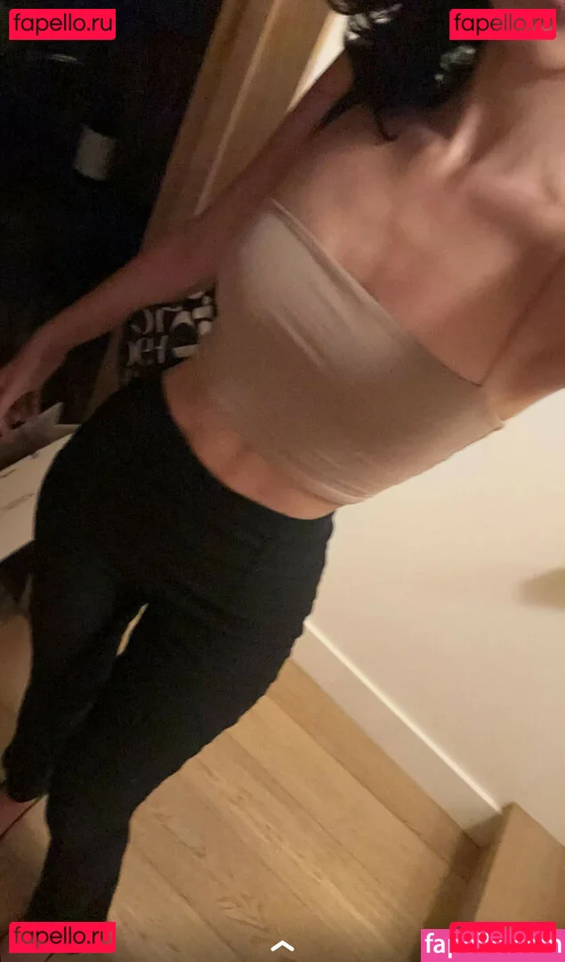 Melody Oz Onlyfans Photo Gallery 